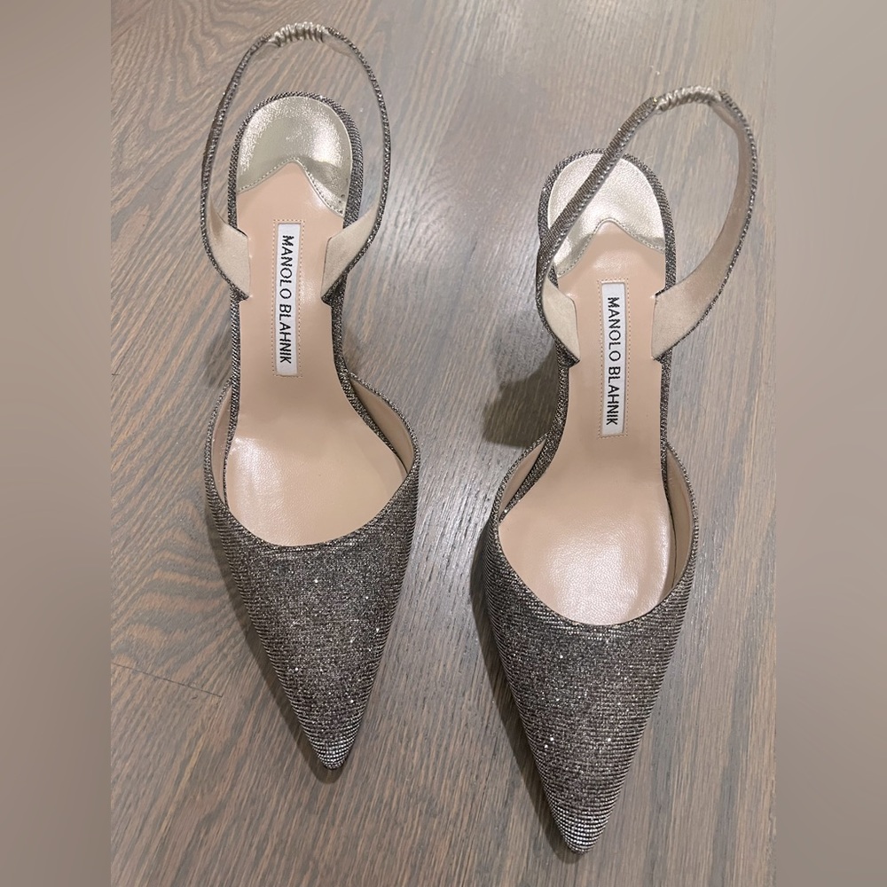 Never worn Manolo Blahnik heels
